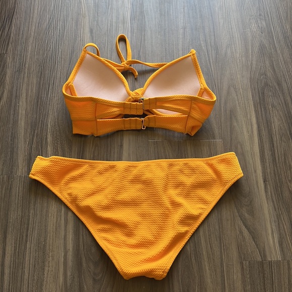 Bikini Swimsuit - Picture 2 of 8